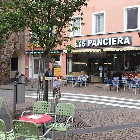 Schoene Ueber Lahnsteins Traditionseisdiele *