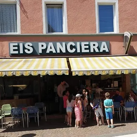 Schoene Ueber Lahnsteins Traditionseisdiele 아파트 *